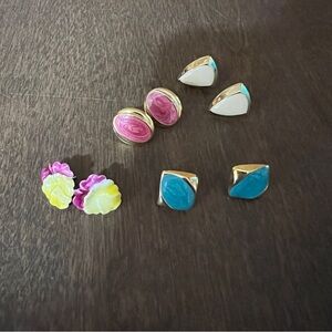 Lot of 4 Stud Earrings Gold Tone Enamel Colored Flower Geometric Vintage Fashion